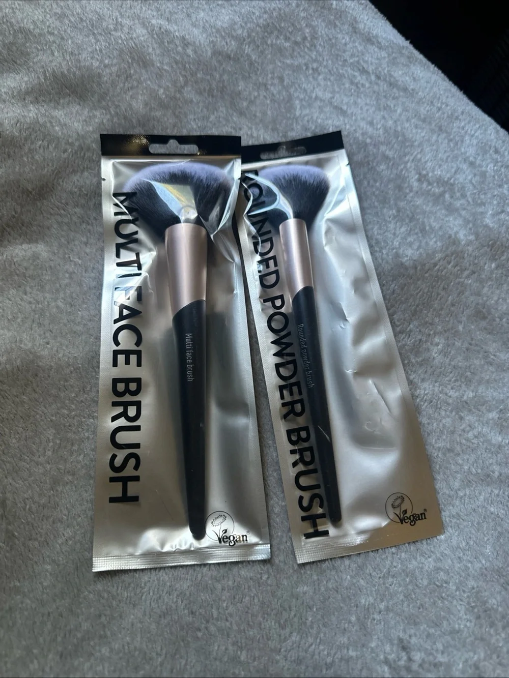 Multi-Use Powder Brush - Rose Gold & Black